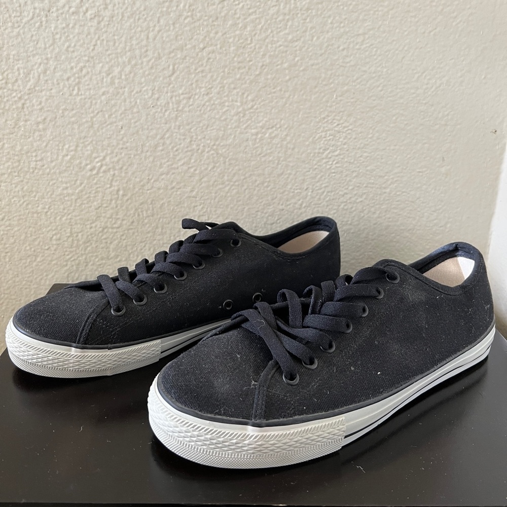 Vintage The Hundreds Valenzuela Low Black with Black Laces